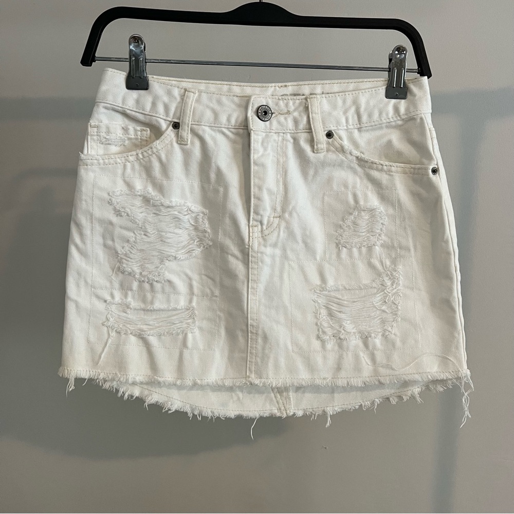 VANILLASTAR | White Mini Denim Skirt